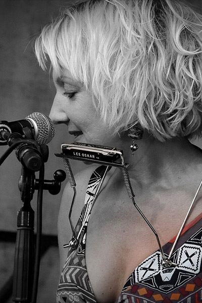 Lee Oskar Harmonicas - Featured Artist Sofie Reed
